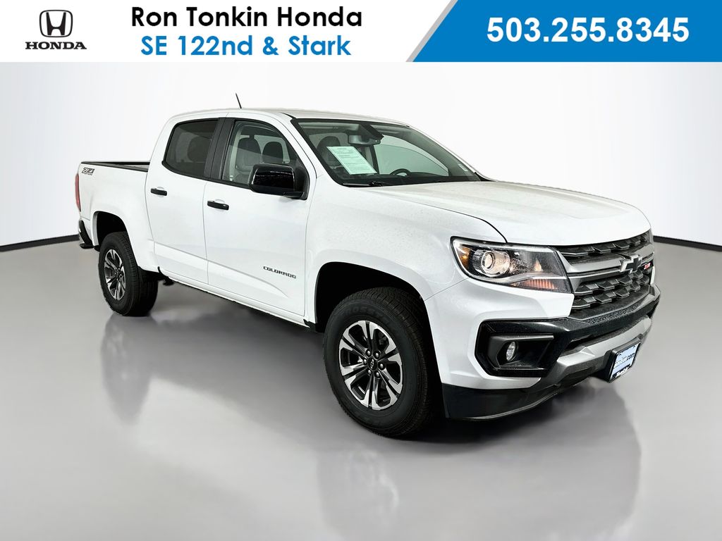 Summit White 2022 Chevrolet Colorado Pickup Truck Four-Wheel Drive 8-Speed Automatic