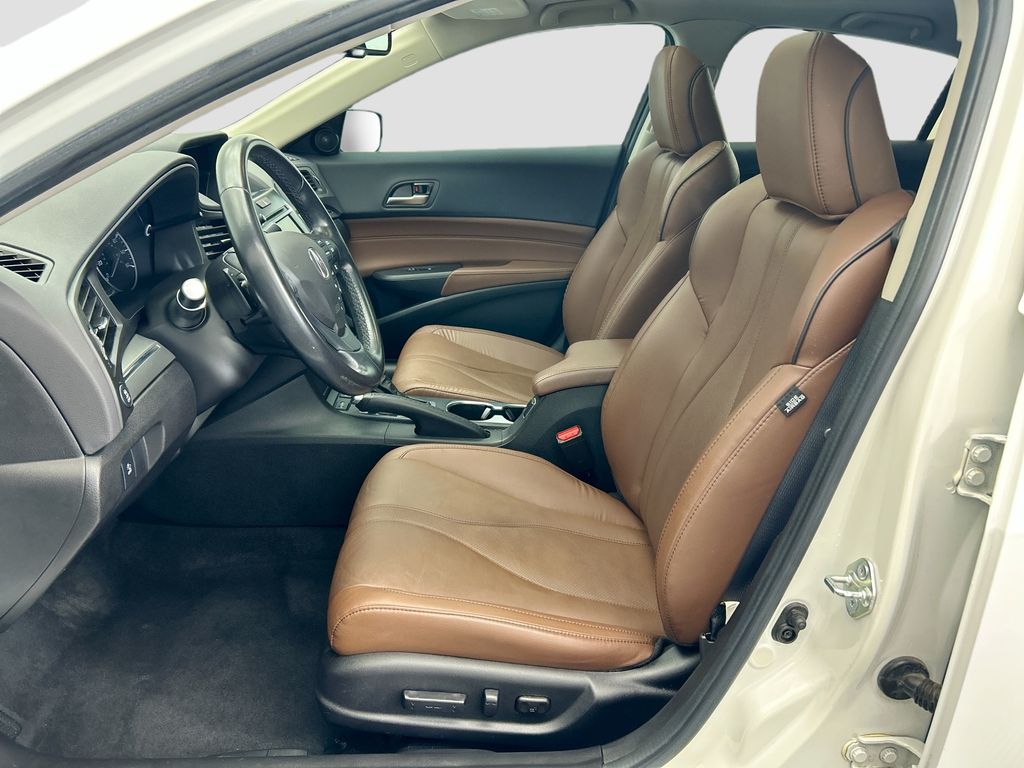 Thumbnail: 2021 Acura ILX - 17