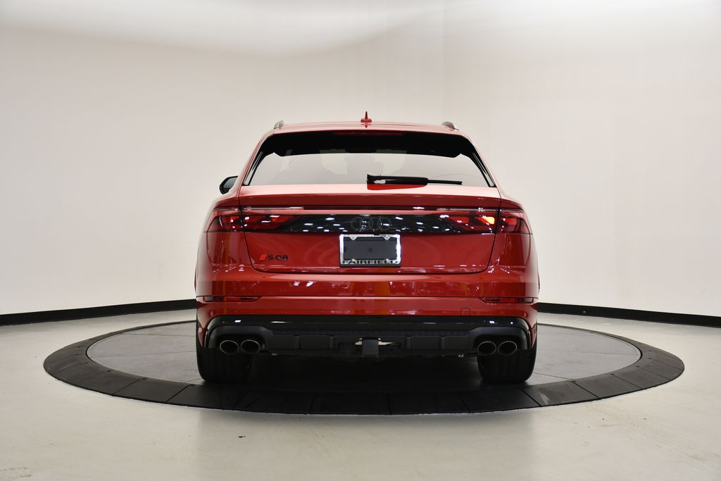 2024 Audi SQ8 Prestige 4