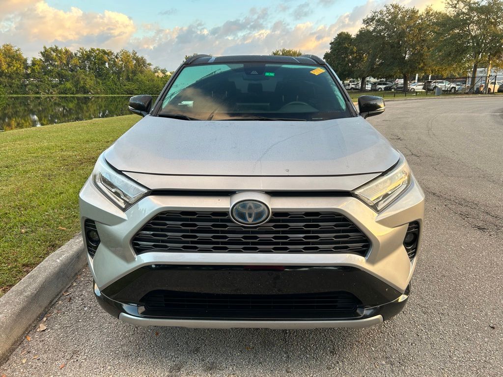 Thumbnail: 2021 Toyota RAV4 - 8