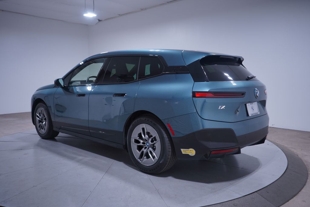 Thumbnail: 2023 BMW iX - 3