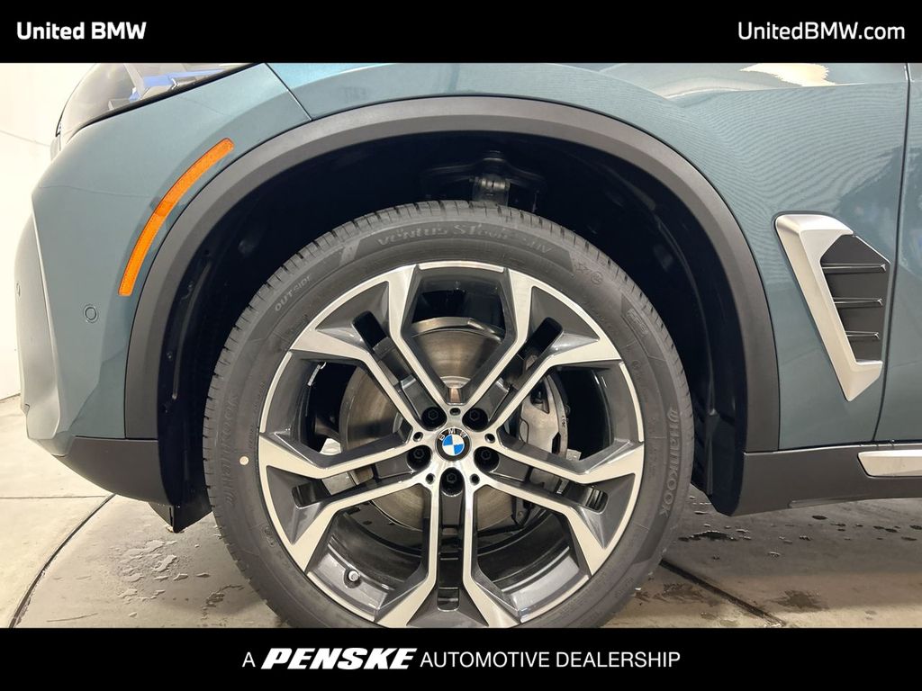 Thumbnail: 2026 BMW X5 - 10