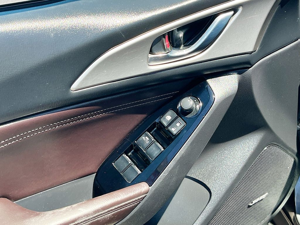 Used 2018 Gray Mazda Touring image 18