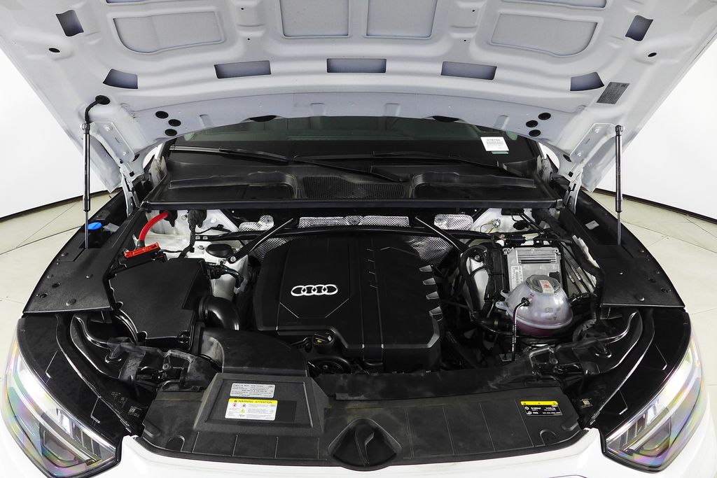 Thumbnail: 2023 Audi Q5 - 6