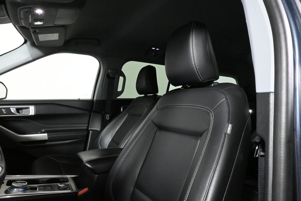 Thumbnail: 2022 Ford Explorer - 16