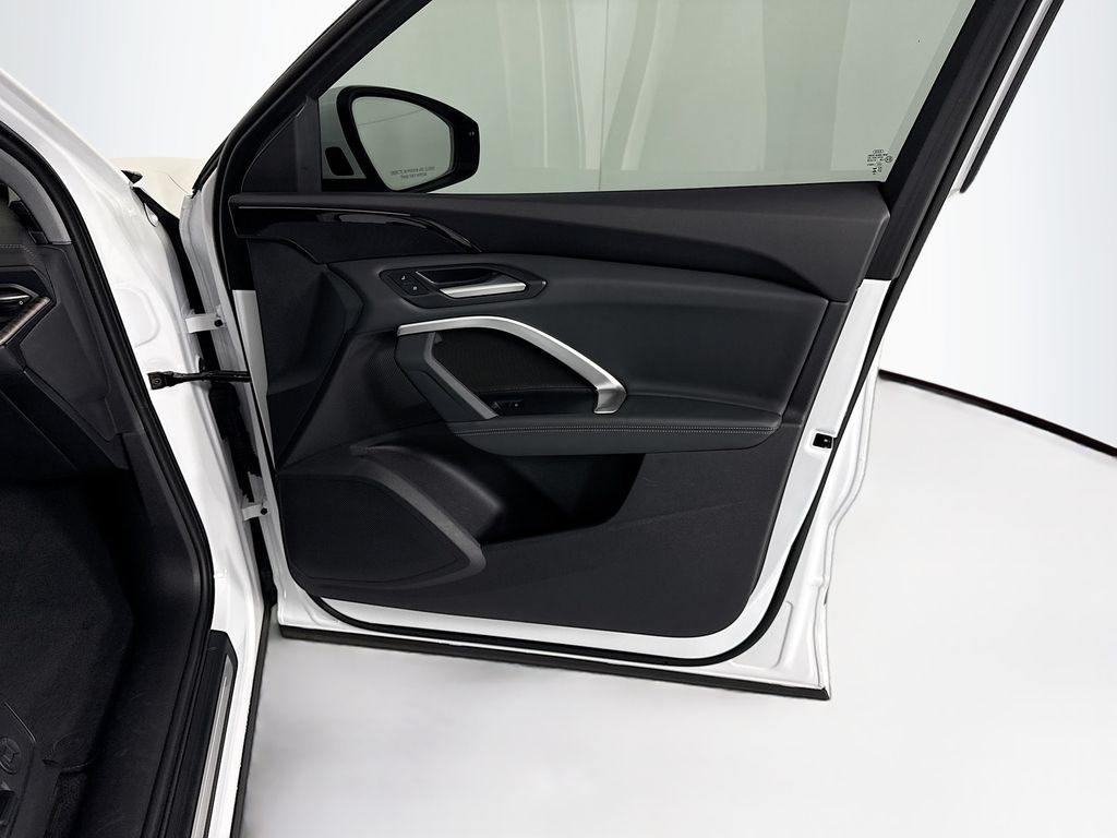Thumbnail: 2025 Audi Q5 - 26