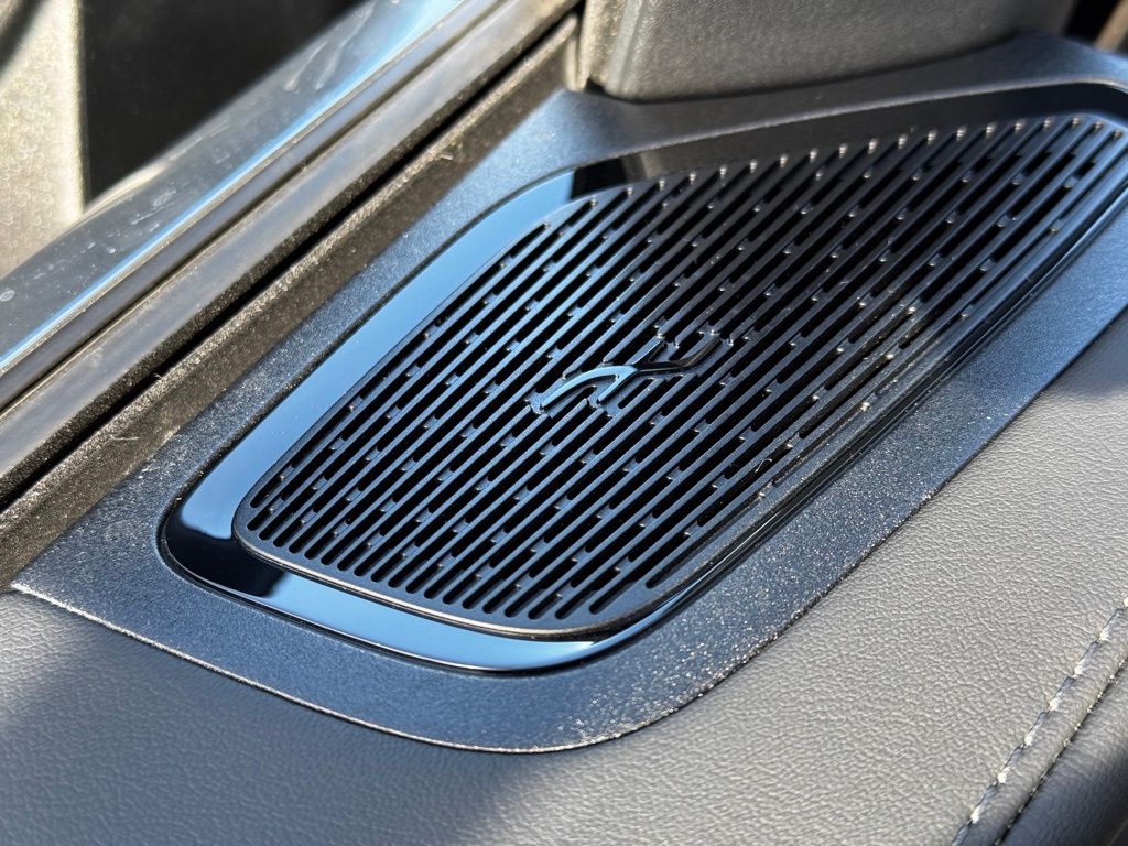 2025 Mercedes-Benz GLC GLC 350e photo
