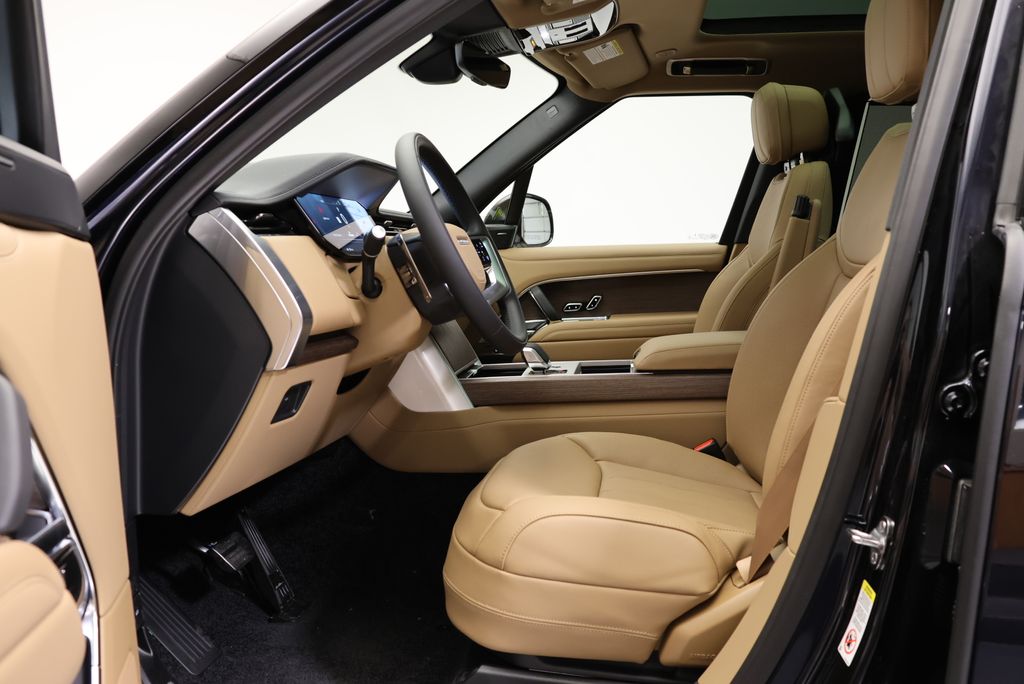 Thumbnail: 2026 Land Rover Range Rover - 32