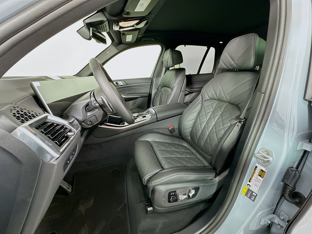 Thumbnail: 2026 BMW X5 - 16