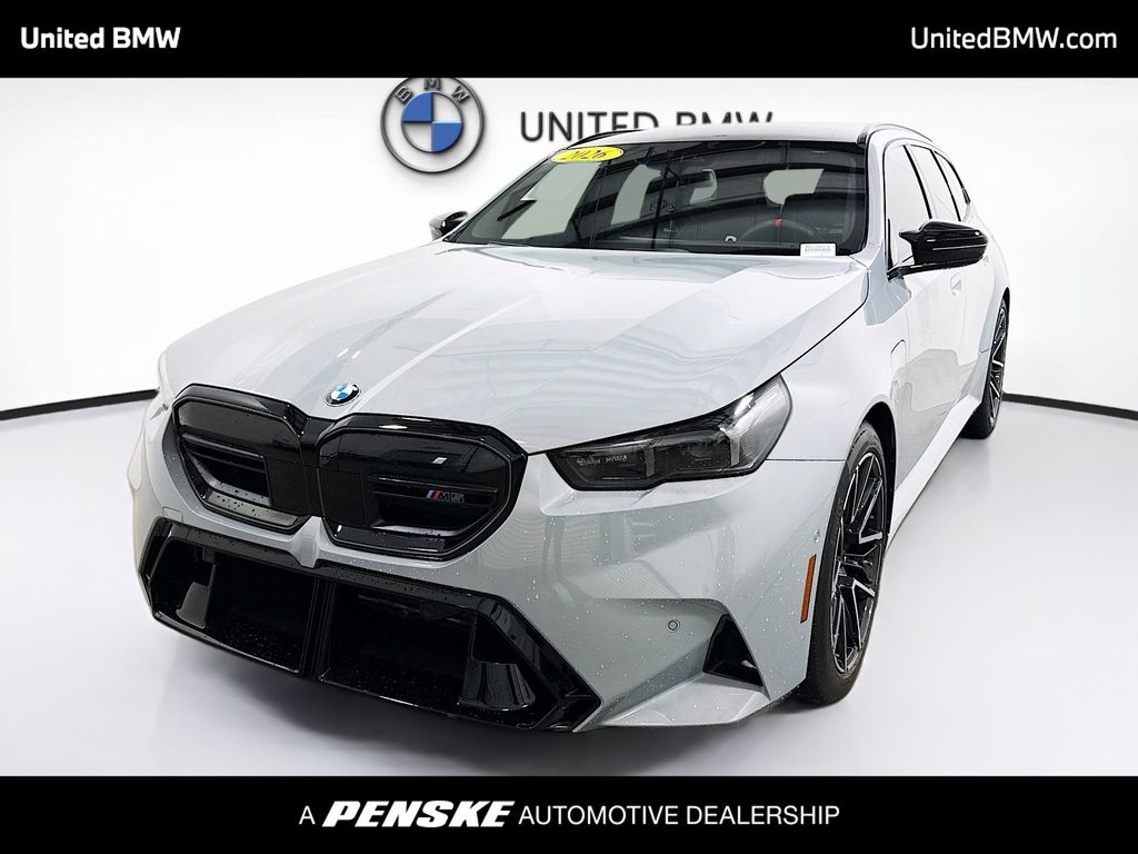 Thumbnail: 2026 BMW M5 - 1