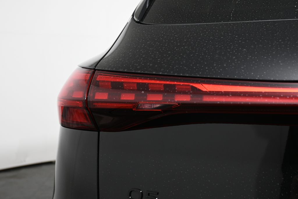 Thumbnail: 2025 Audi Q5 - 12