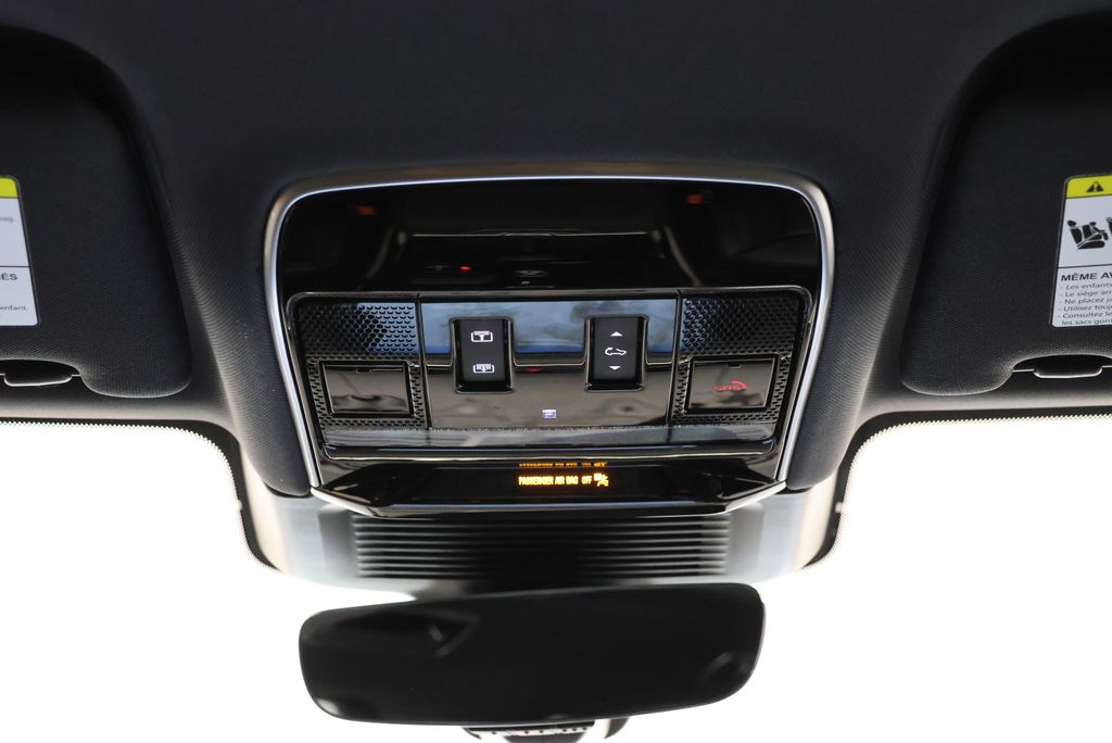 Thumbnail: 2025 Land Rover Range Rover Sport - 14