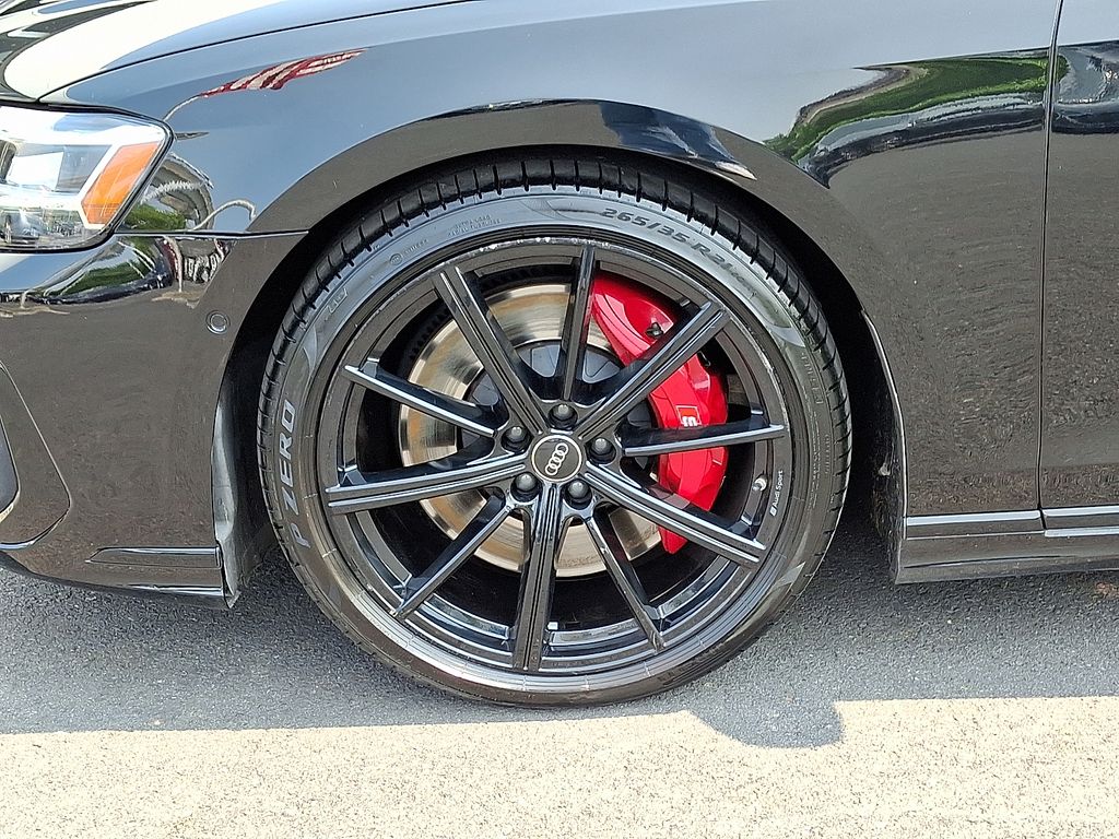 2022 Audi S8 4.0T 8