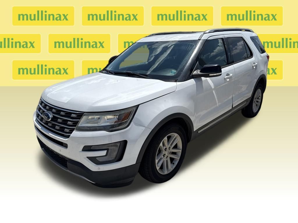 2017 Oxford White Ford Explorer XLT FWD SUV