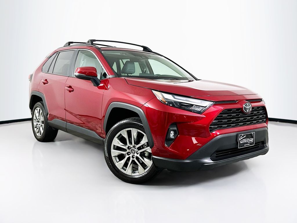 2025 Toyota RAV4 XLE Premium