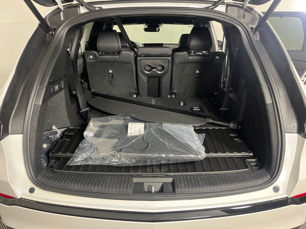 Thumbnail: 2026 Acura MDX - 25
