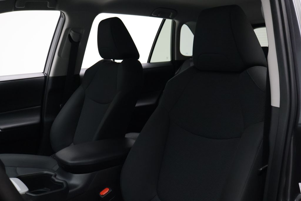 Thumbnail: 2025 Toyota RAV4 - 13