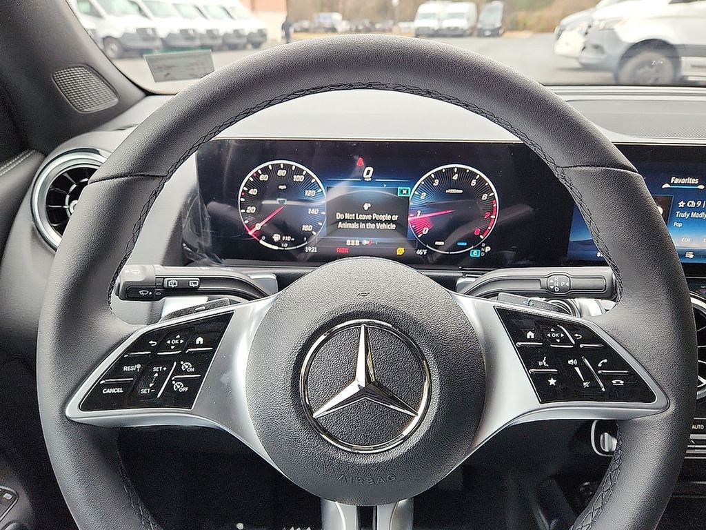 Thumbnail: 2026 Mercedes-Benz GLB - 13