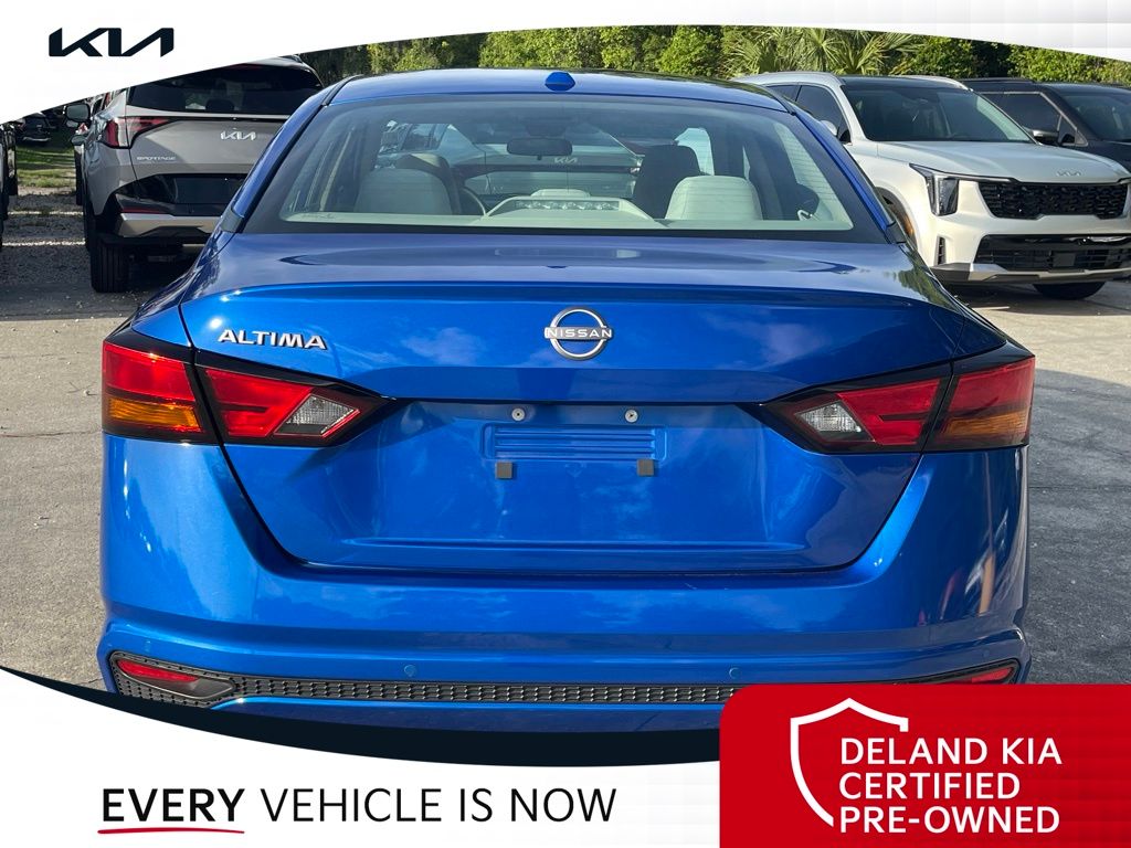 2025 Nissan Altima SV - Photo 18