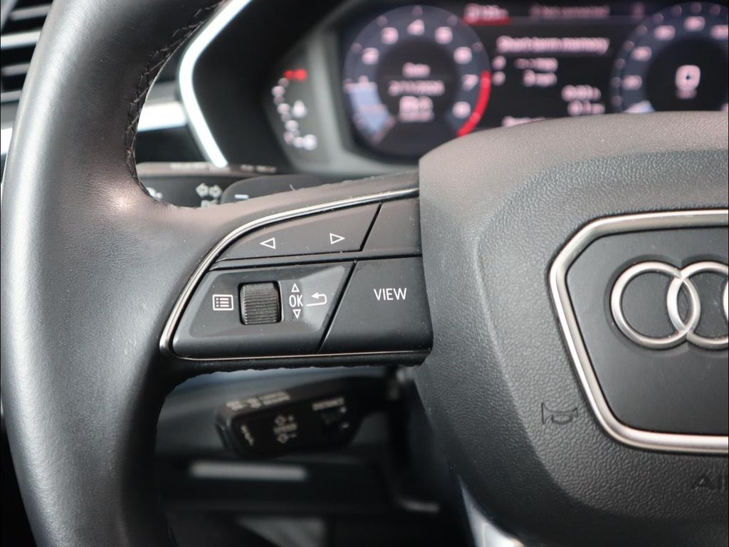 Thumbnail: 2023 Audi Q3 - 11