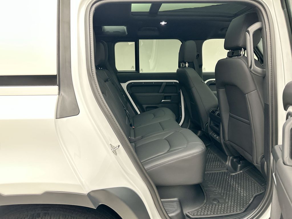 Thumbnail: 2026 Land Rover Defender - 7
