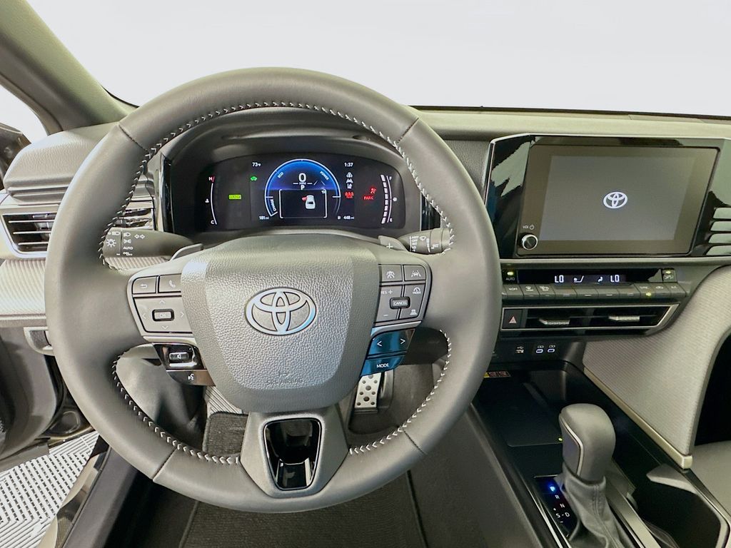 Thumbnail: 2025 Toyota Camry - 11