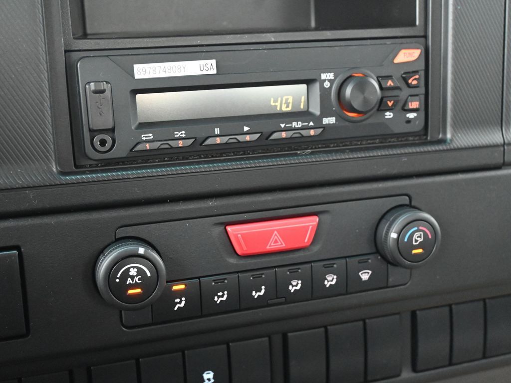 2025 Isuzu NPR XD 