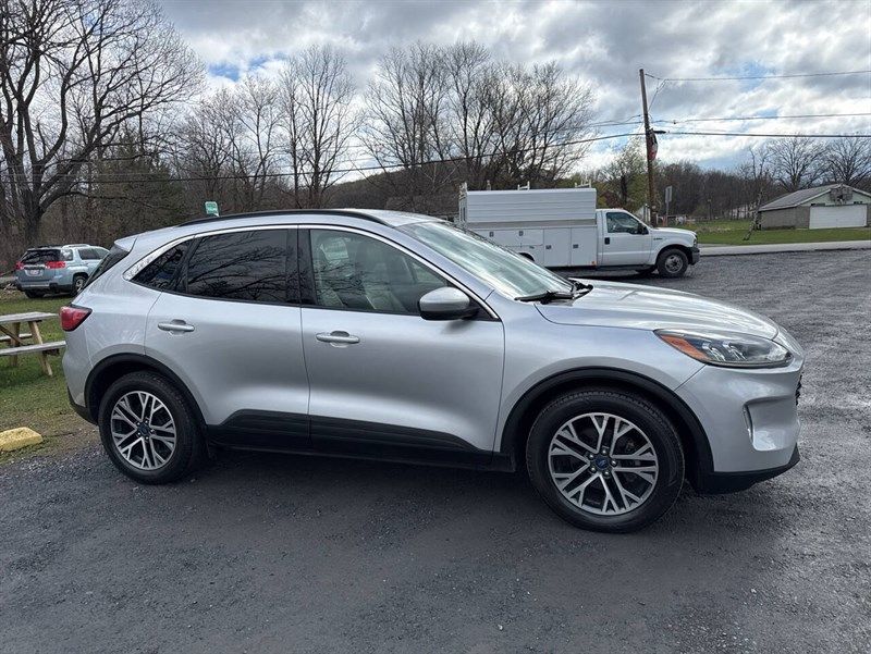 2020 Ford Escape SEL FWD