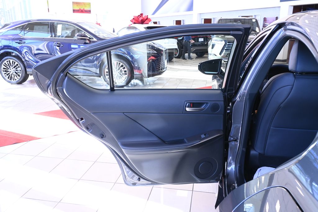 Thumbnail: 2025 Lexus IS - 31