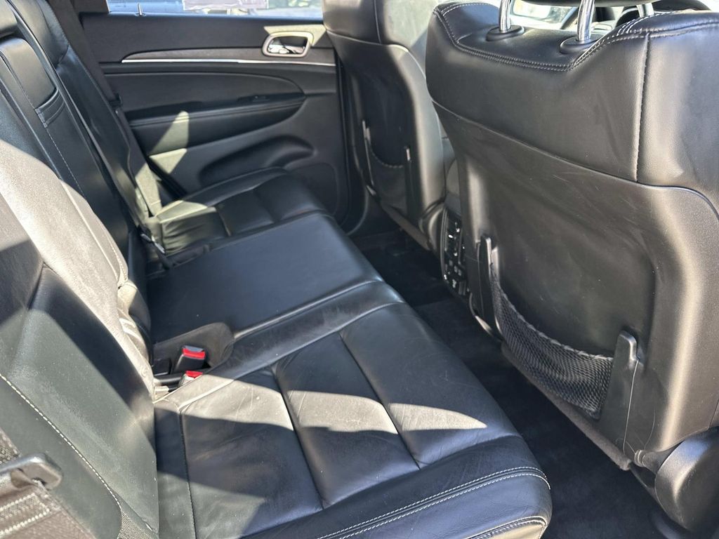 Thumbnail: 2017 Jeep Grand Cherokee - 23