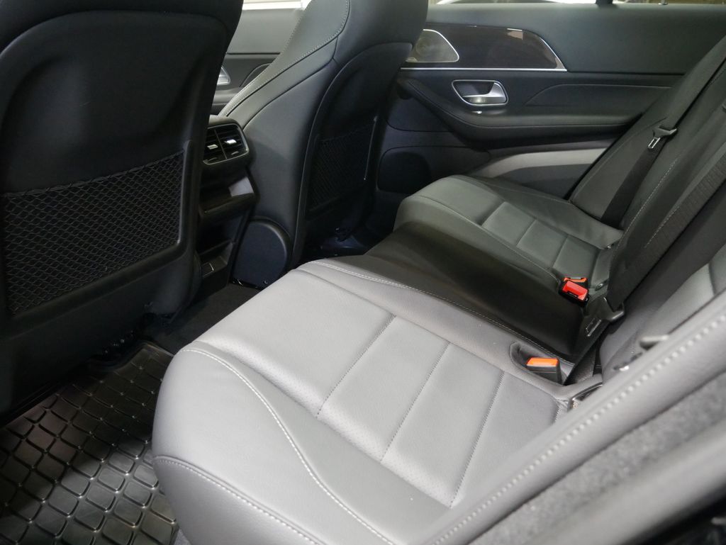 Thumbnail: 2026 Mercedes-Benz GLE - 24