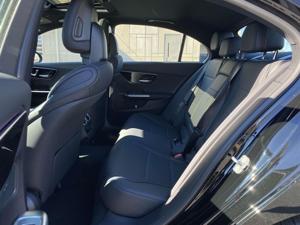 Thumbnail: 2025 Mercedes-Benz C-Class - 8