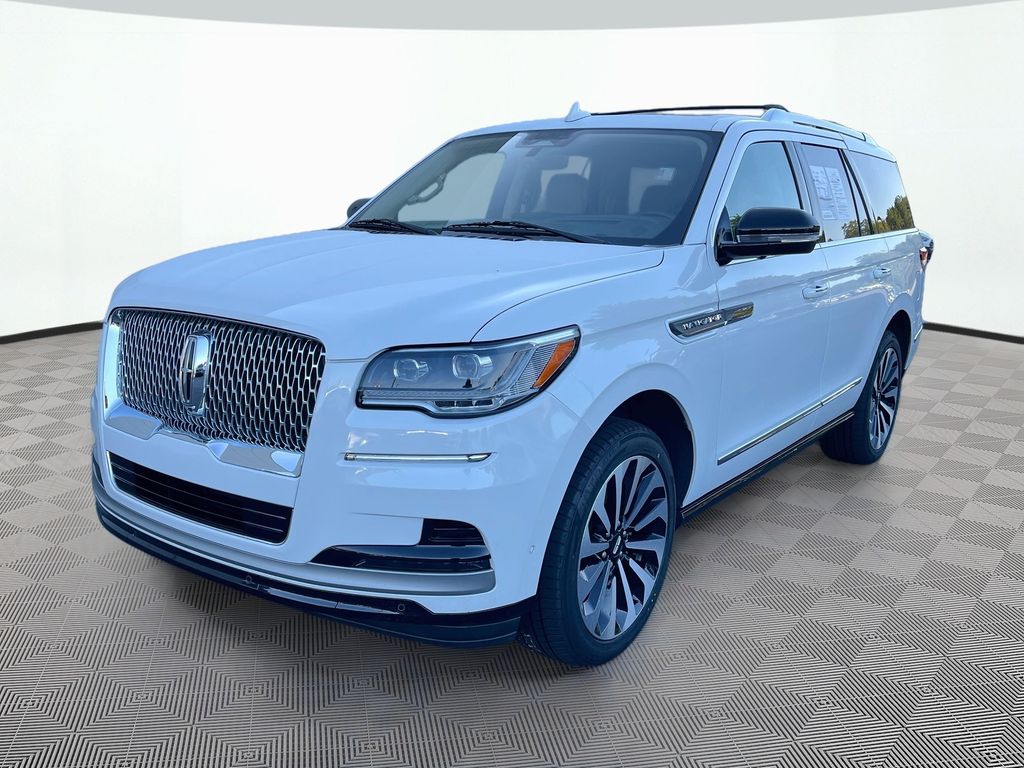 White Metallic 2024 Lincoln Navigator SUV / Crossover Four-Wheel Drive Automatic