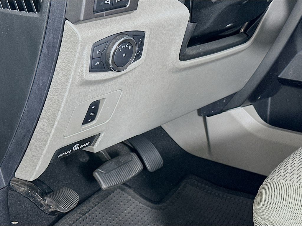 Thumbnail: 2020 Ford Econoline - 10