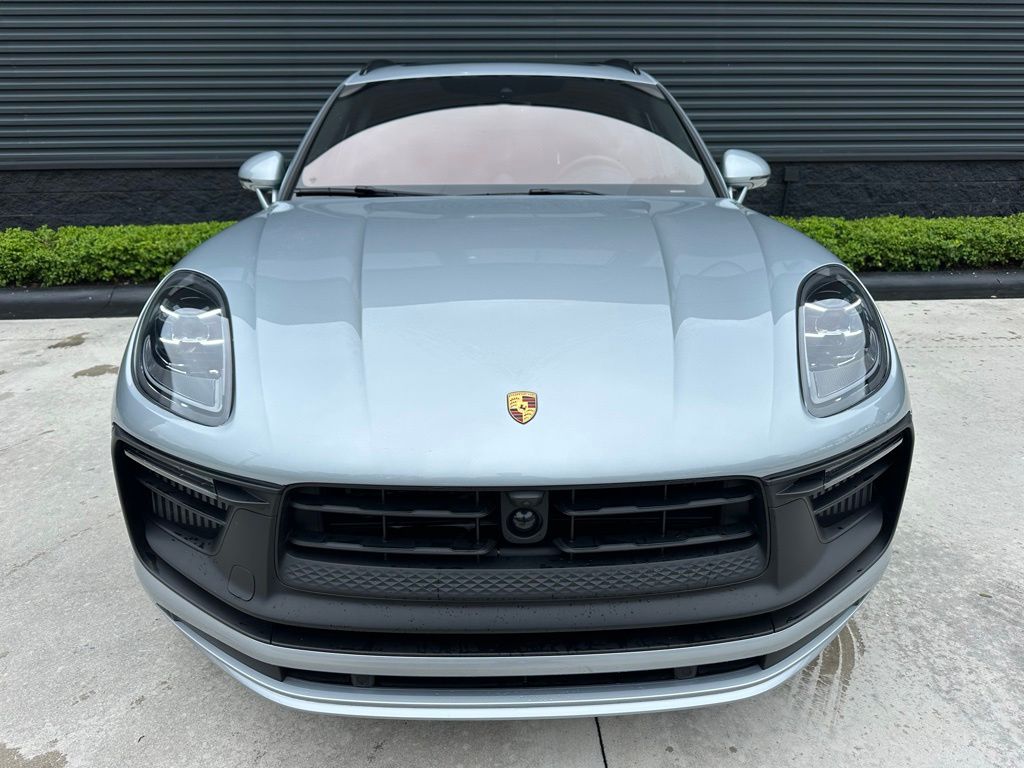 Thumbnail: 2025 Porsche Macan - 8