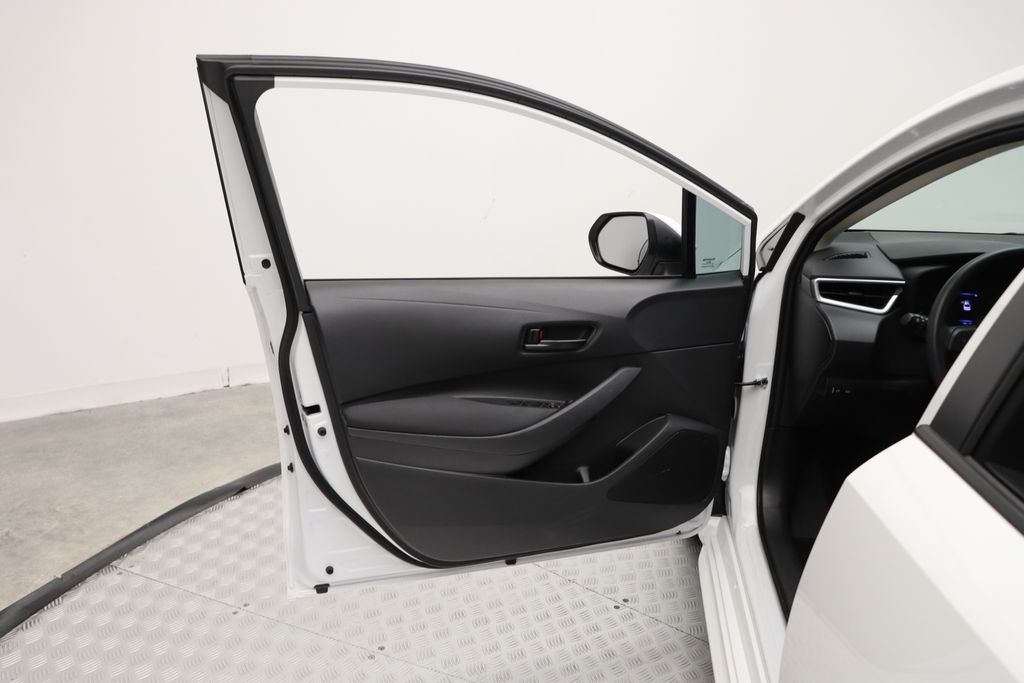 2024 Toyota Corolla LE 16