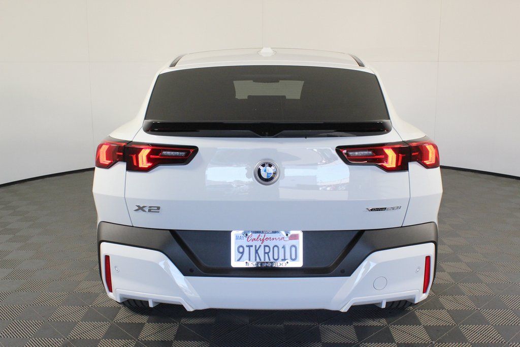 Thumbnail: 2025 BMW X2 - 5