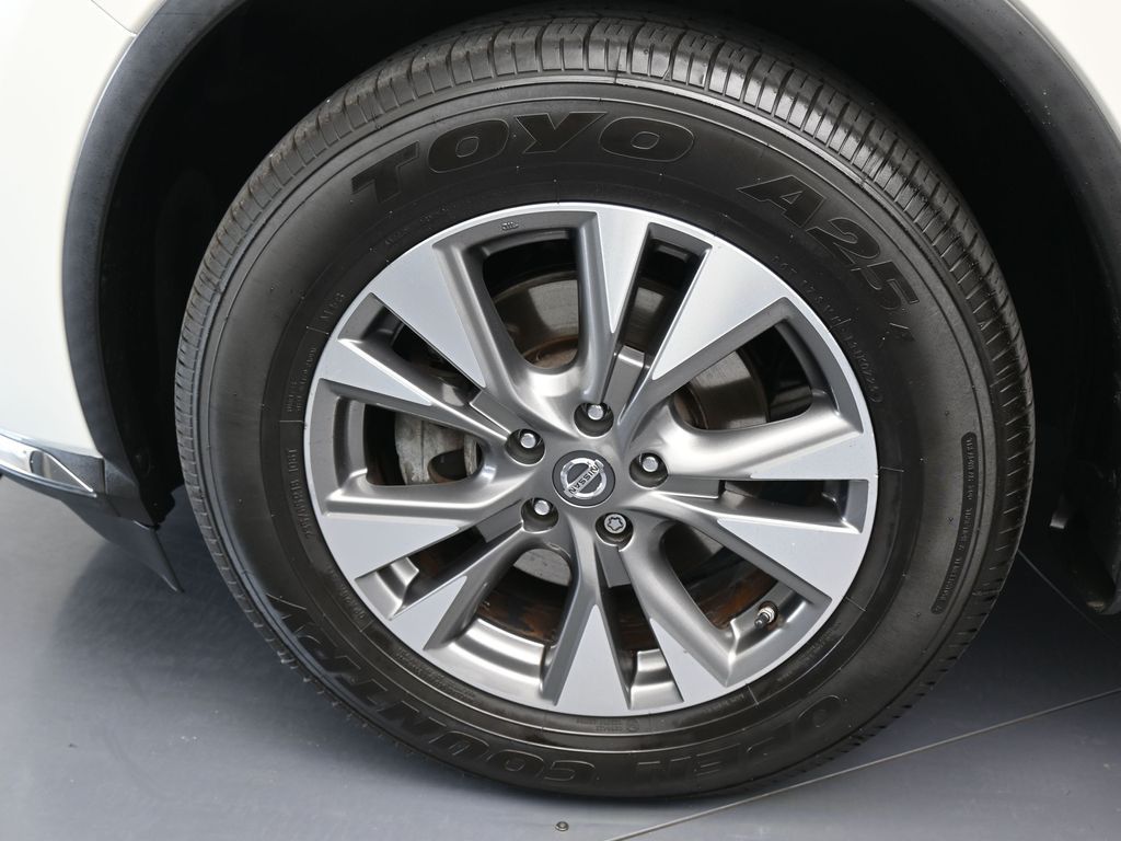 Used 2018 Pearl White Nissan S image 26