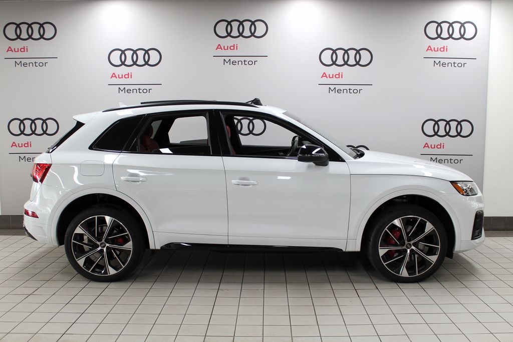 2024 Audi SQ5 Premium Plus 7