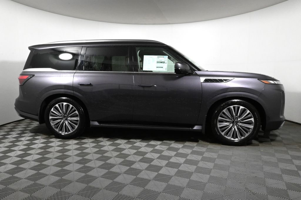 2025 INFINITI QX80 Luxe 8