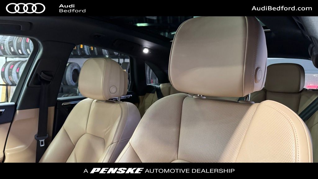 Thumbnail: 2020 Porsche Macan - 12