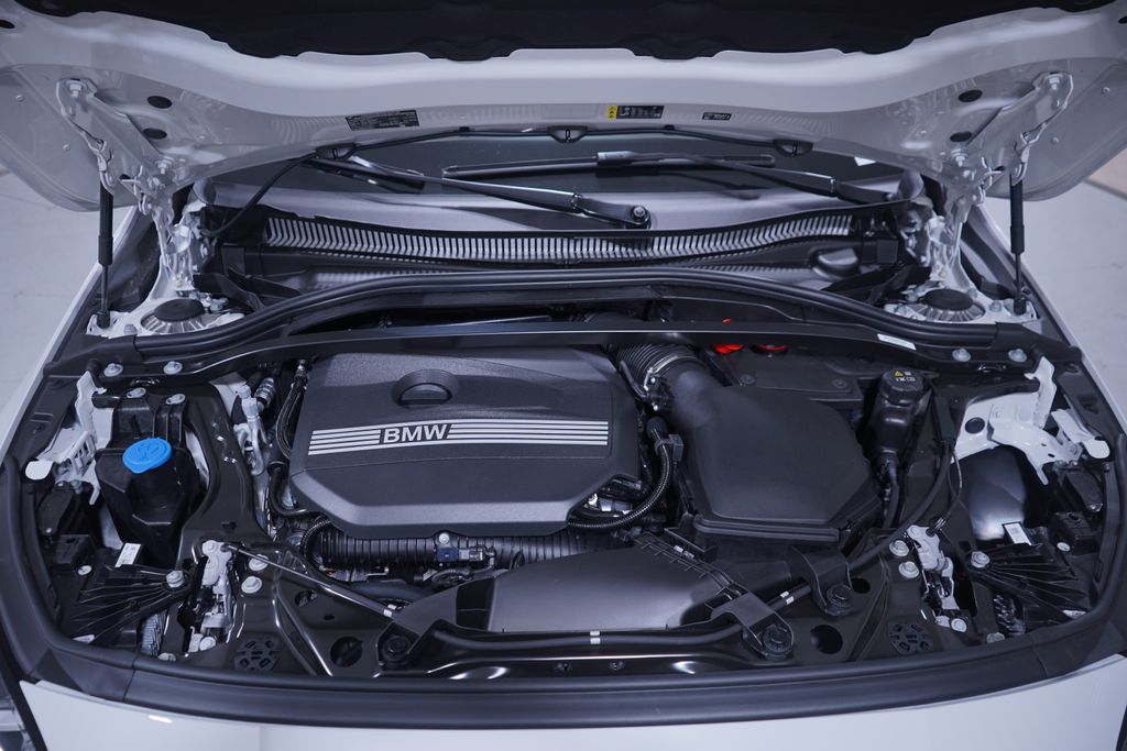 2025 BMW 2 Series  13