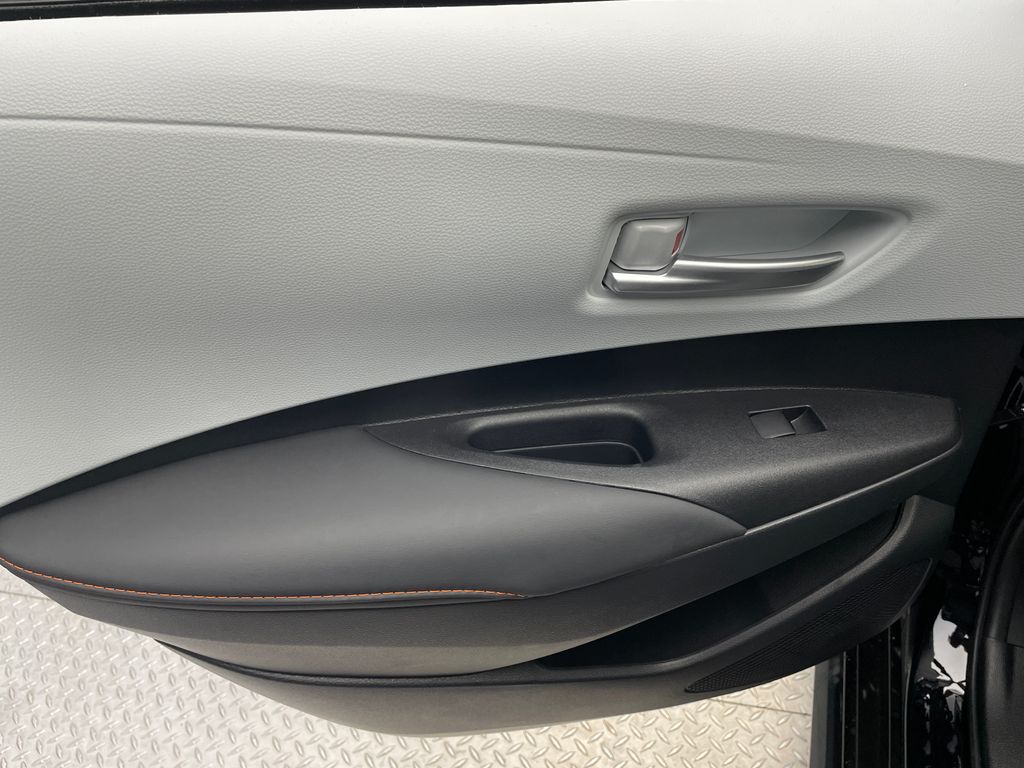 Thumbnail: 2025 Toyota Corolla - 32