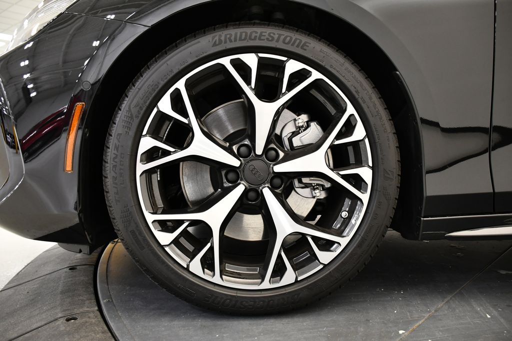 Thumbnail: 2026 Audi A6 - 14