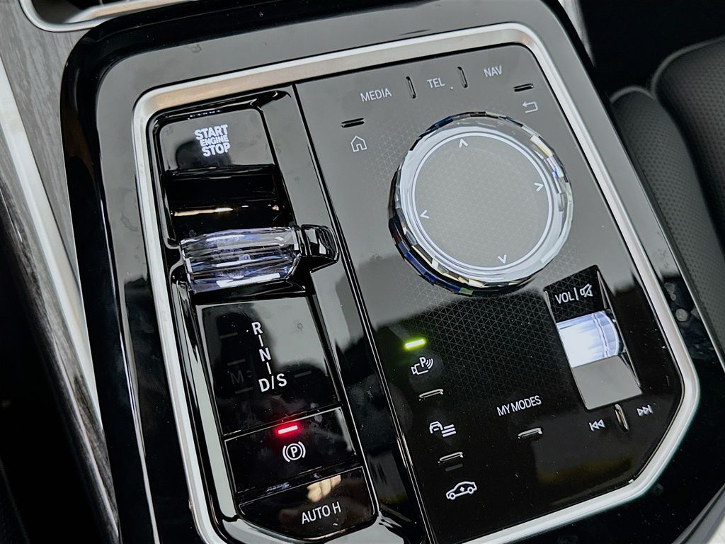 Thumbnail: 2025 BMW 7 Series - 15