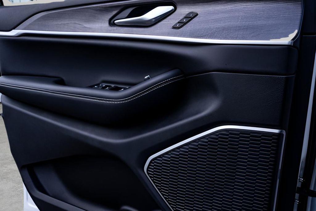 Used Car 2023 Jeep Grand Cherokee  4xe For Sale Under $30,000 In Austin, Texas