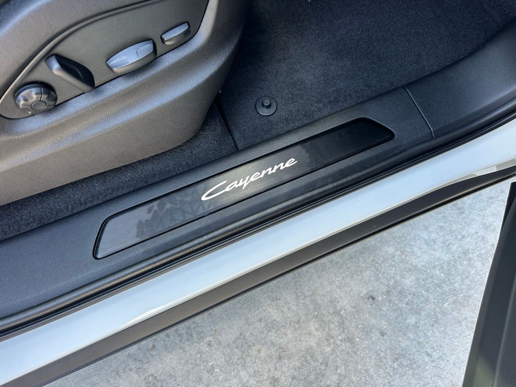 Thumbnail: 2026 Porsche Cayenne - 23