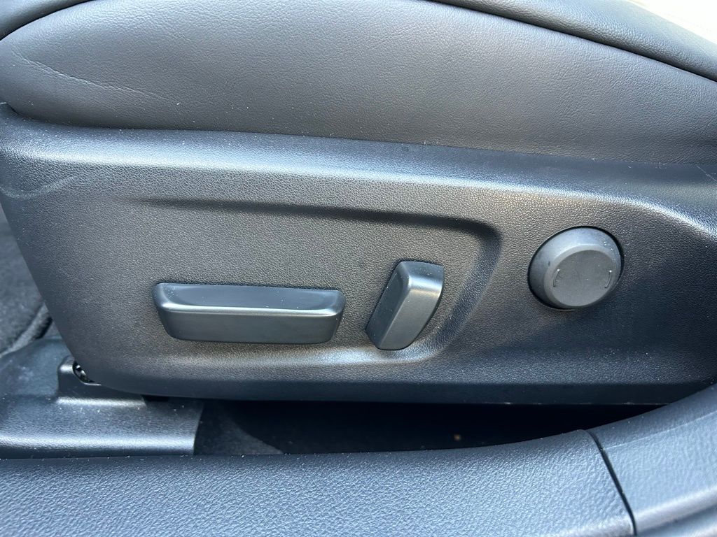 Thumbnail: 2025 Lexus IS - 16