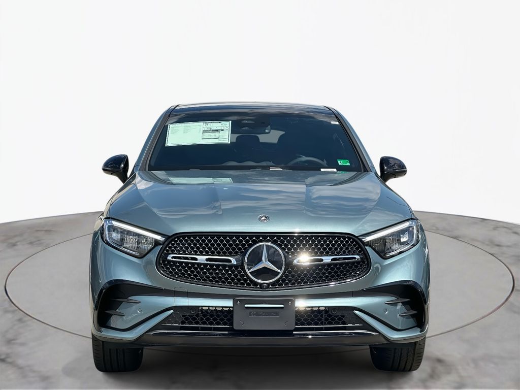 2025 Mercedes-Benz GLC 300 2