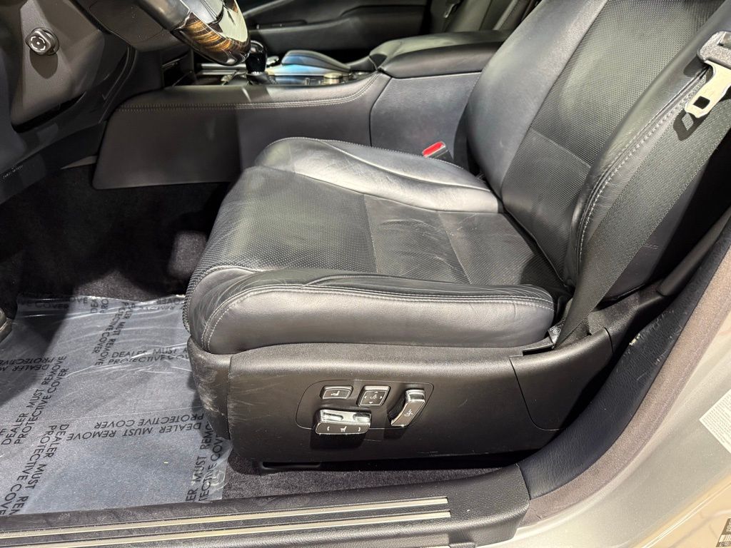 Thumbnail: 2014 Lexus LS - 13